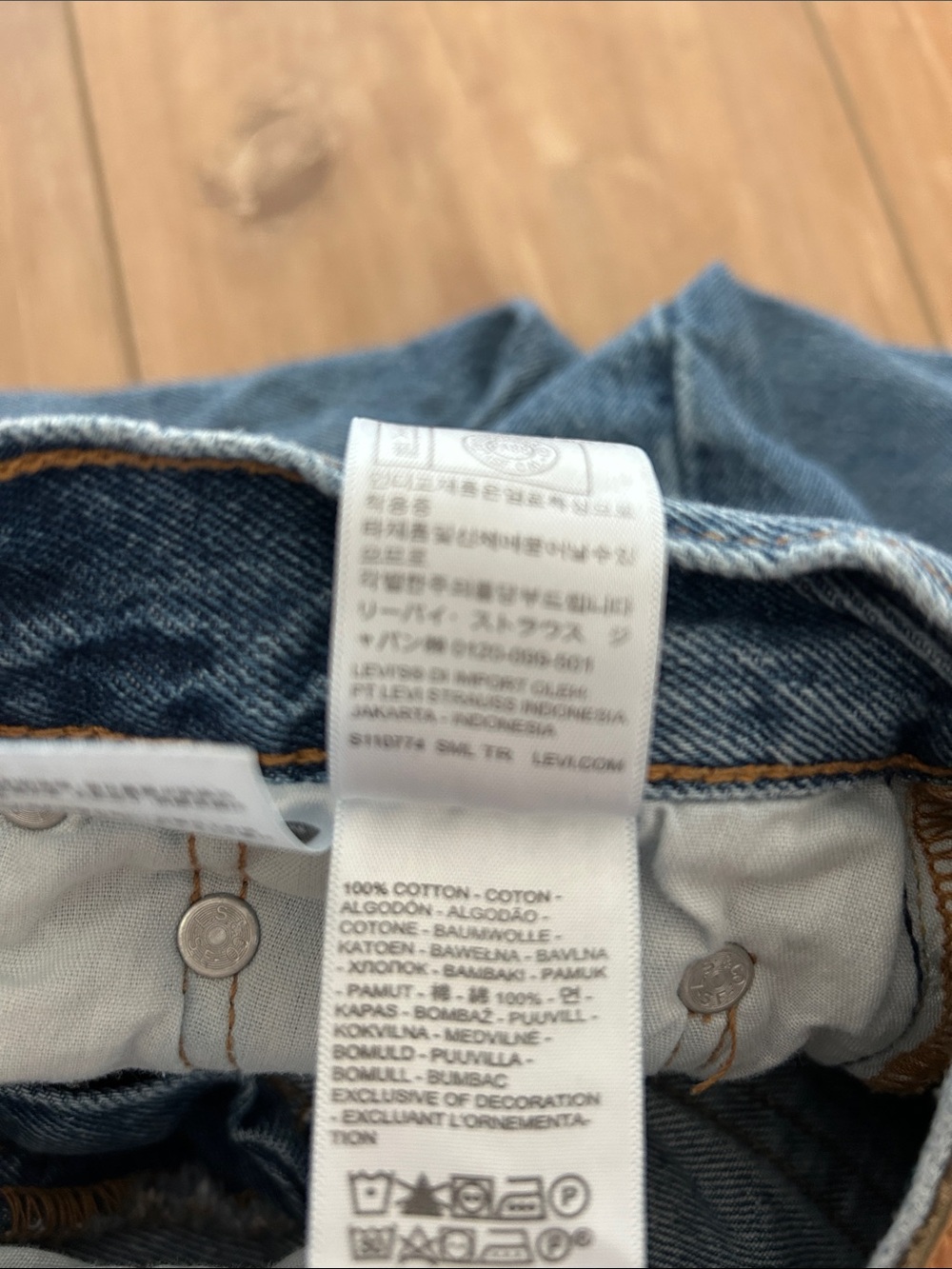 LEVI’S 501 Button-Fly 90’s Fit 100% Denim Jeans - Picture 7 of 12